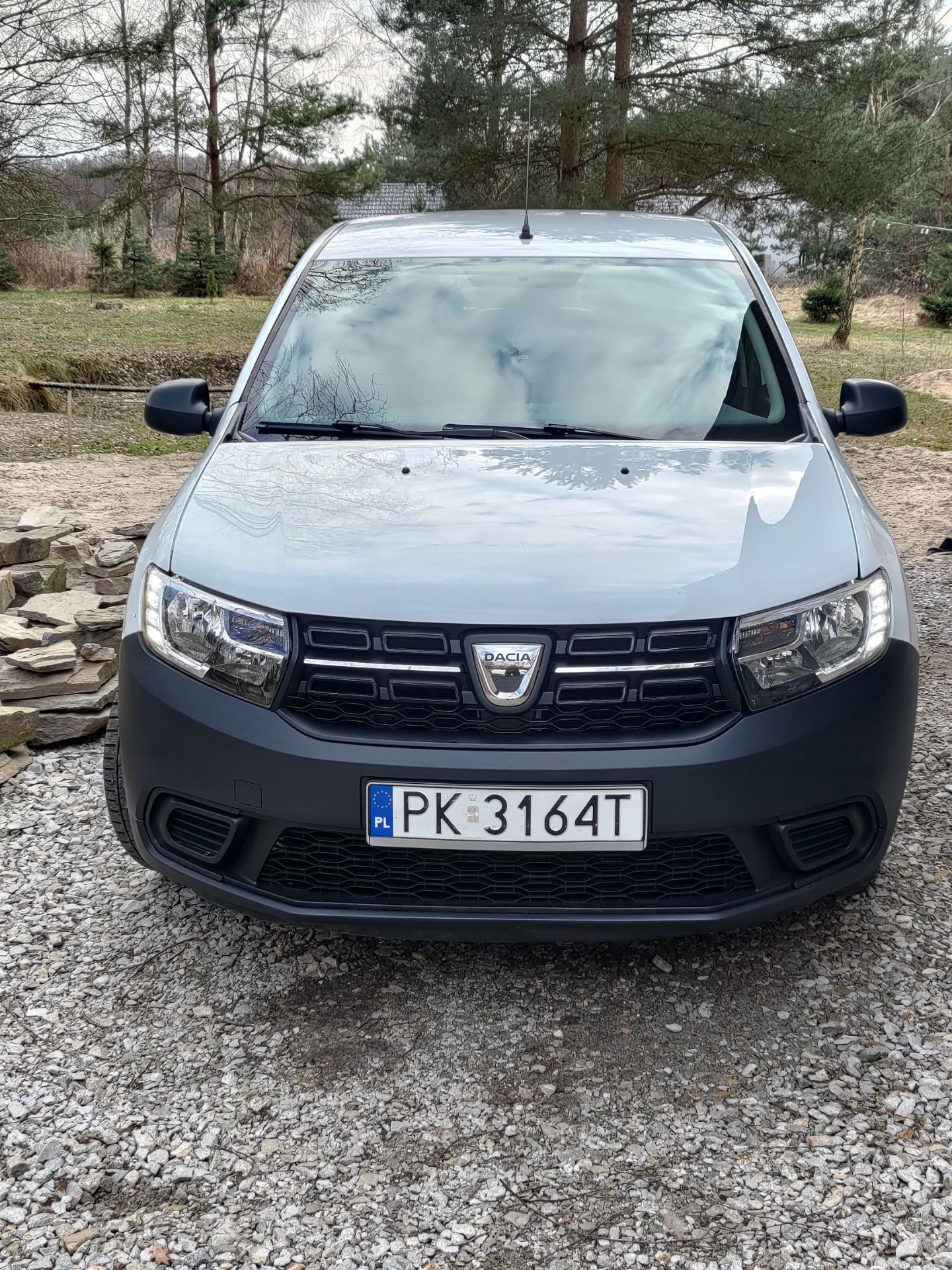 Maska do Dacii Sandero 2 w bardzo dobrym stanie - miniaturka 7